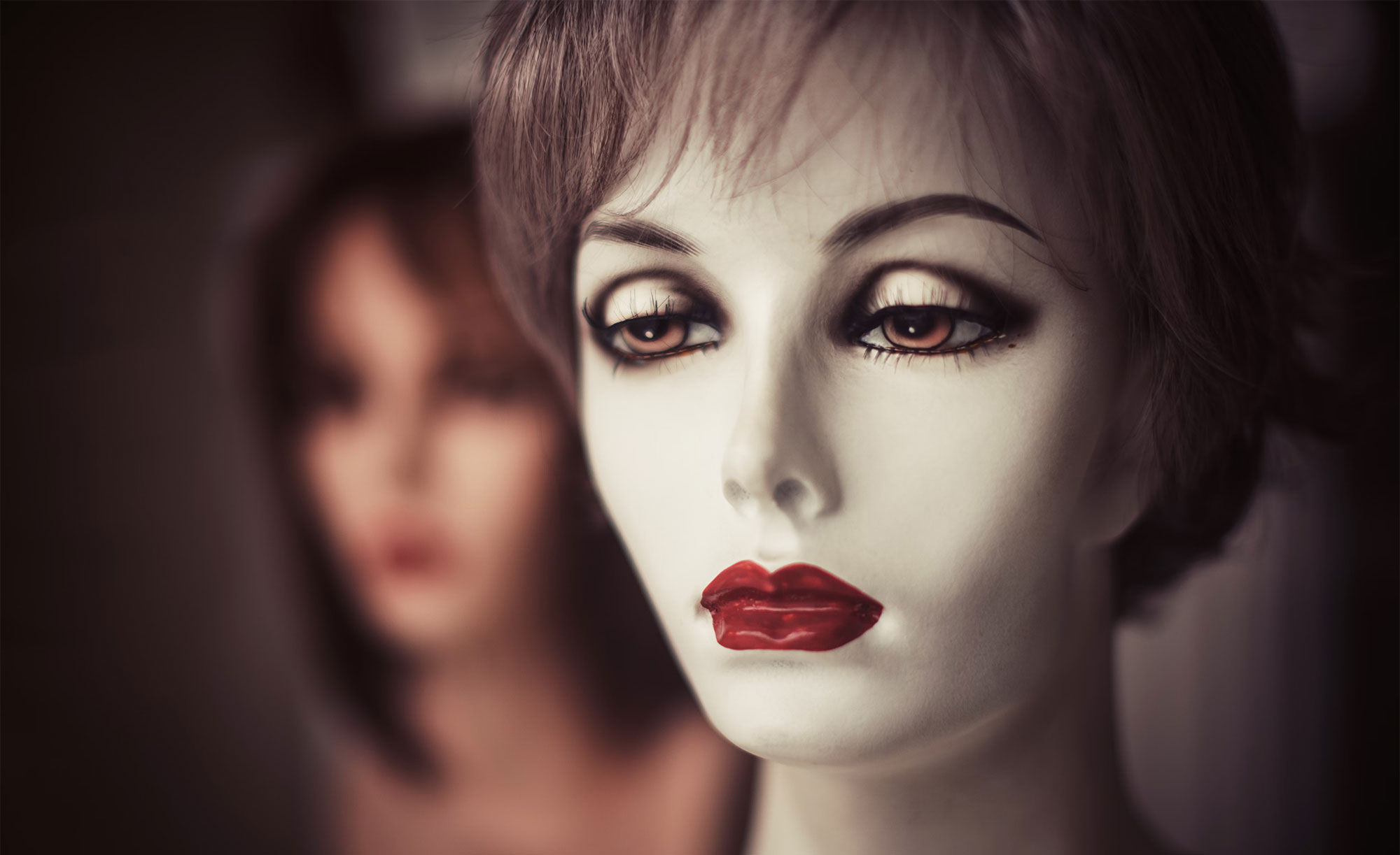 Image of mannequin faces that demonstrate the uncanny valley effect.